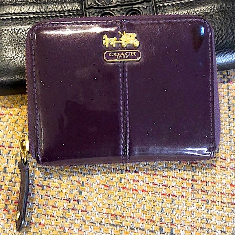 Vintage COACH Purple Patent Leather Compact Zip Around Wallet RARE